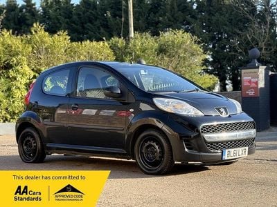 Used Peugeot 107 68 HP (50 kW) 2012 Black Hatchback
