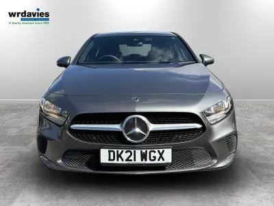 Używany Mercedes A180 SE 136 KM (100 kW) 2021 Szary Hatchback