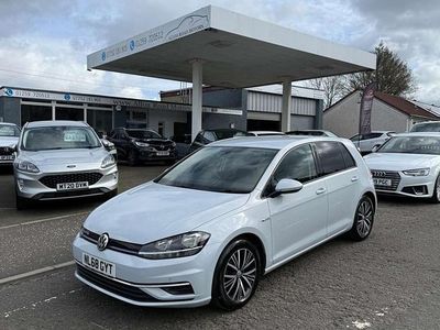 Used VW Golf VII SE 130 HP (95 kW) 2018 Silver Hatchback