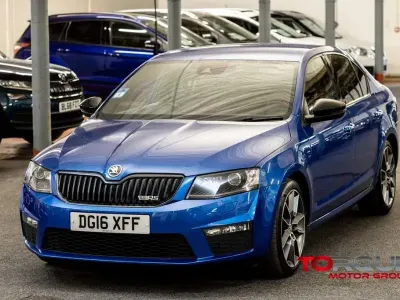 Używany Skoda Octavia vRS 220 KM (161 kW) 2016 Niebieski Kombi