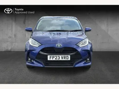Used Toyota Yaris Hybrid Design 116 HP (85 kW) 2023 Blue Hatchback