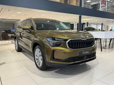Neu Skoda Kodiaq SE L 150 PS (110 kW) 2026 Gold SUV