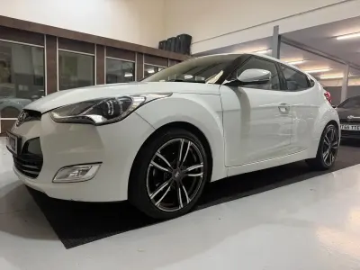 Used Hyundai Veloster Sport 140 HP (102 kW) 2012 White Hatchback