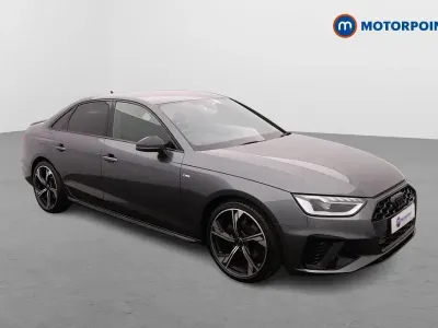 Usado Audi A4 Black Edition 2023 Gris Berlina