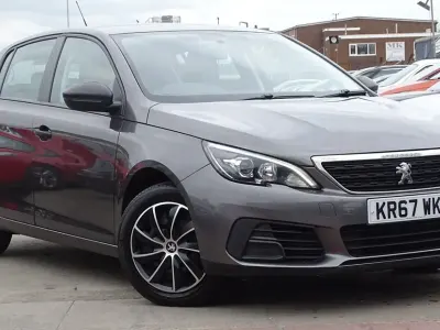 Usado Peugeot 308 Access 100 HP (73 kW) 2017 Cinzento Citadino