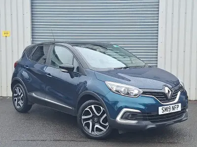 Used Renault Captur Iconic 90 HP (66 kW) 2019 Blue/black SUV