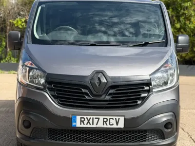 Używany Renault Trafic Business 2017 Szary Minivan