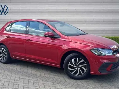 Used VW Polo Life 95 HP (69 kW) 2023 Red Hatchback