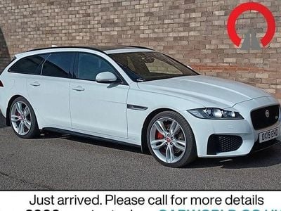 Used Jaguar XF Sportbrake S 300 HP (220 kW) 2019 White Estate