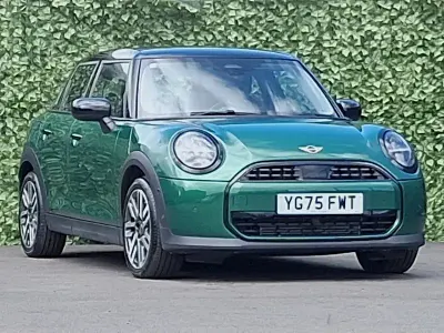 Used Mini Cooper Classic 114 kW (156 HP) 2025 Green Hatchback
