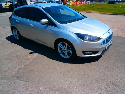 Used Ford Focus Zetec 120 HP (88 kW) 2016 Silver Hatchback
