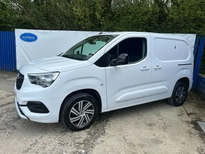 Used Vauxhall Combo 100 HP (73 kW) 2023 White MPV