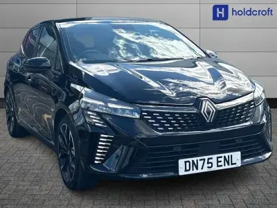 Used Renault Clio Techno 143 HP (105 kW) 2025 Metallic  diamond black  Hatchback