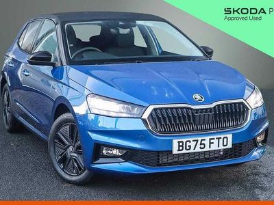 Used Skoda Fabia Design Edition 70 HP (51 kW) 2025 Race blue metallic black magic pearl effect Hatchback