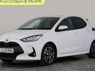 Begagnad Toyota Yaris Hybrid Design 116 HK (85 kW) 2026 Halvkombi