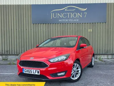 Used Ford Focus Zetec 125 HP (91 kW) 2015 Red Hatchback