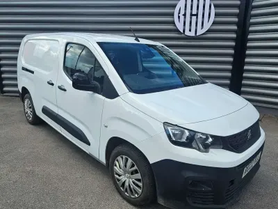 Used Peugeot Partner Premium 2022 White MPV