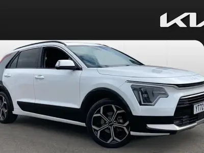 Gebraucht Kia Niro 141 PS (103 kW) 2023 Weiß SUV