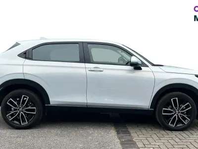 Used Honda HR-V Elegance 131 HP (96 kW) 2023 White SUV