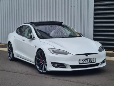 Used Tesla Model S 244 kW (333 HP) 2016 White Hatchback