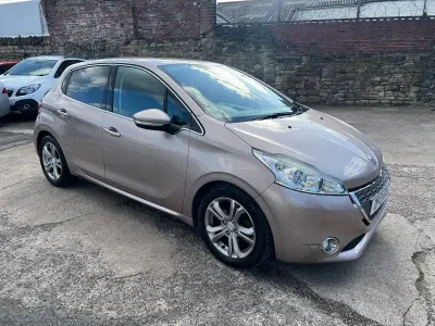 Used Peugeot 208 Allure 2013 Pink Hatchback