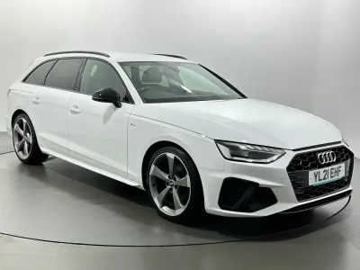 Begagnad Audi A4 Black Edition 163 HK (119 kW) 2021 Vit Kombi