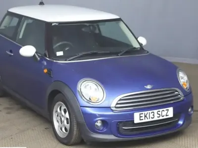 Begagnad Mini Cooper Hatch 122 HK (89 kW) 2013 Blå Halvkombi