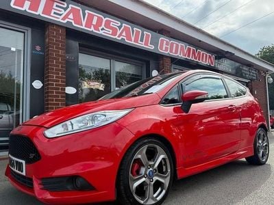 Used Ford Fiesta ST 182 HP (133 kW) 2014 Red Hatchback