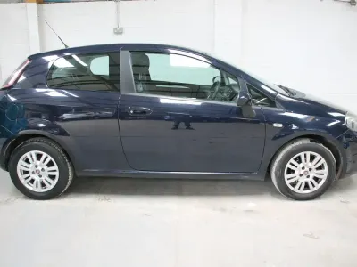 Used Fiat Punto Easy 77 HP (56 kW) 2014 Blue Hatchback