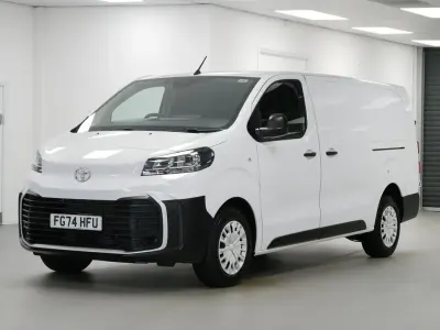 Used Toyota Proace 145 HP (106 kW) 2024 White MPV