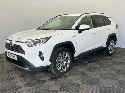 Used Toyota RAV4 218 HP (160 kW) 2021 White SUV