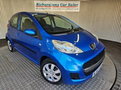 Begagnad Peugeot 107 68 HK (50 kW) 2010 Blå Halvkombi