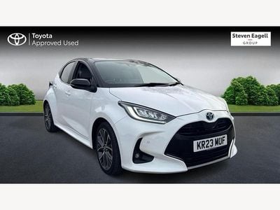 Used Toyota Yaris Hybrid 116 HP (85 kW) 2023 White Hatchback