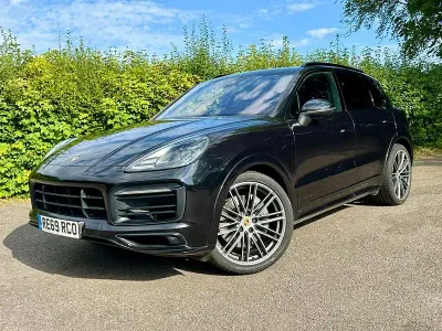 Used Porsche Cayenne 440 HP (323 kW) 2019 Black SUV