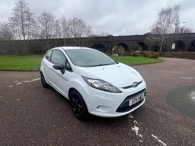 Used Ford Fiesta 82 HP (60 kW) 2011 White Hatchback