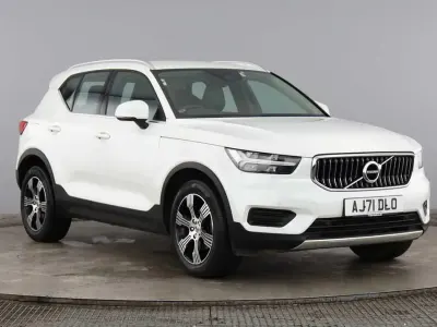 Used Volvo XC40 Inscription 163 HP (119 kW) 2021 White SUV