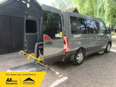 Used Renault Master Business 135 HP (99 kW) 2024 Grey MPV