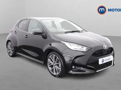 Begagnad Toyota Yaris Hybrid 116 HK (85 kW) 2025 Halvkombi