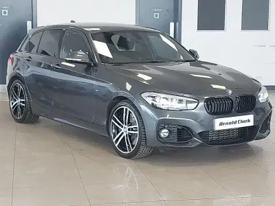 Usado BMW 118 Efficient Dynamics 136 CV (100 kW) 2019 Gris Utilitario
