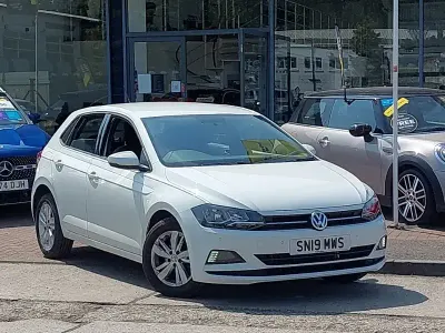 Used VW Polo SE 95 HP (69 kW) 2019 White Hatchback