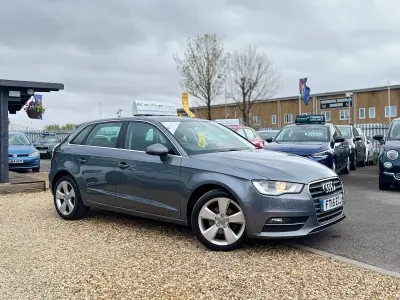 Używany Audi A3 Sport 110 KM (80 kW) 2015 Szary Hatchback