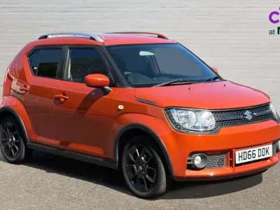 Usado Suzuki Ignis SZ-T 90 HP (66 kW) 2017 Laranja SUV