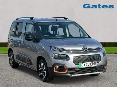 Używany Citroën Berlingo XTR 100 kW (136 KM) 2023 Szary Minivan