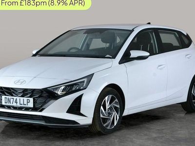 Used Hyundai i20 Advanced 101 HP (74 kW) 2024 White Hatchback