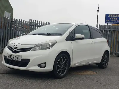 Used Toyota Yaris Trend 101 HP (74 kW) 2013 White Hatchback