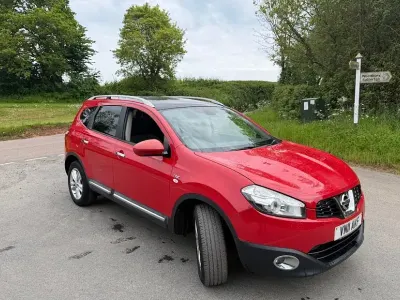 Used Nissan Qashqai +2 N-TEC 110 HP (80 kW) 2011 Red SUV