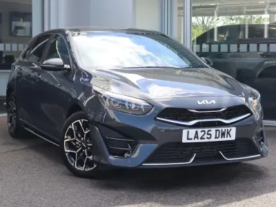 Używany Kia Ceed GT-Line 138 KM (101 kW) 2025 Szary Hatchback