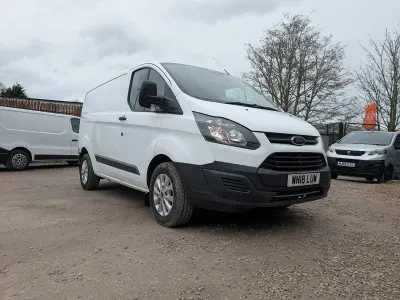 Used Ford Transit Custom 105 HP (77 kW) 2018 White Van