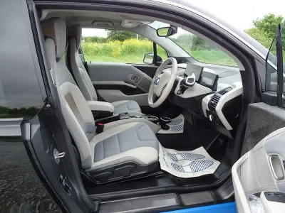 Używany BMW i3 Impressive 125 kW (170 KM) 2021 Czarny Hatchback