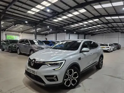 Used Renault Arkana Techno 2023 White SUV
